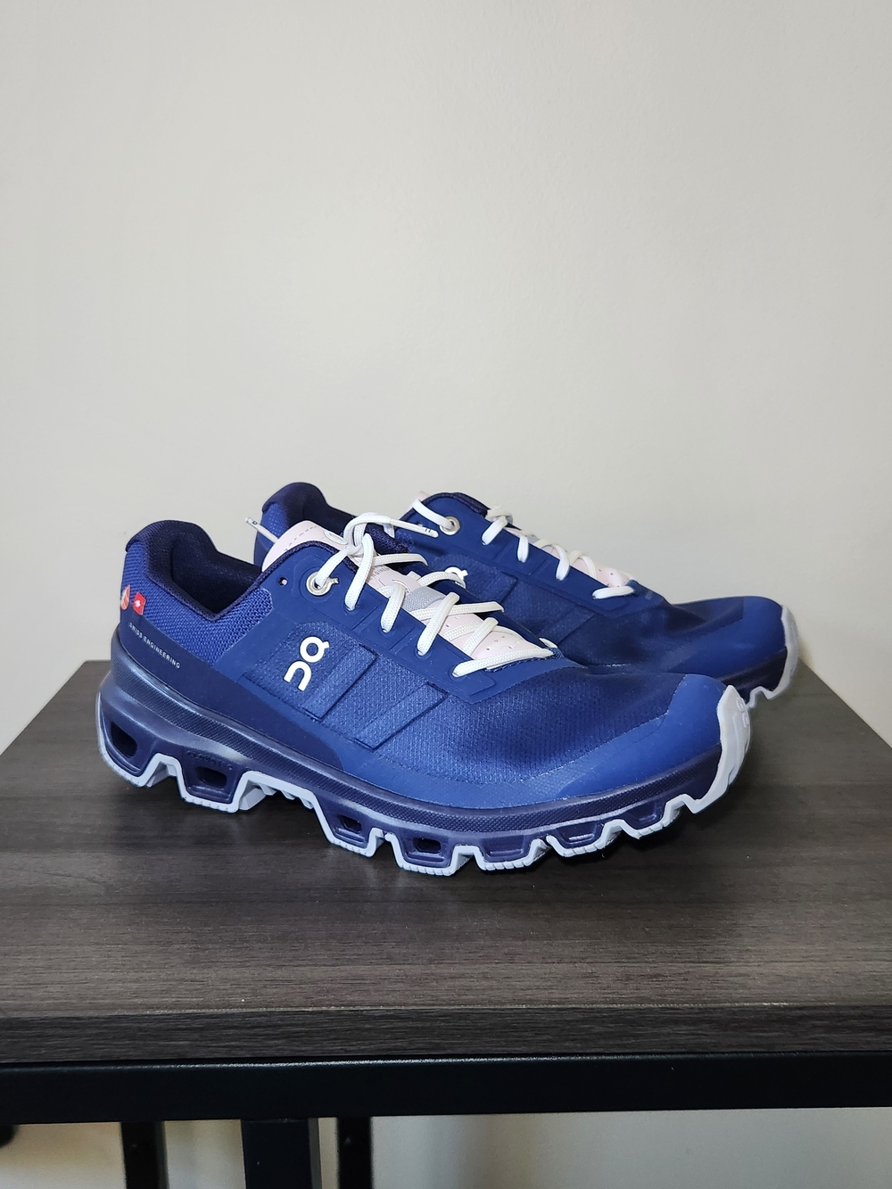 On Running Cloudventure Trail Running Shoes Womens Size 7.5